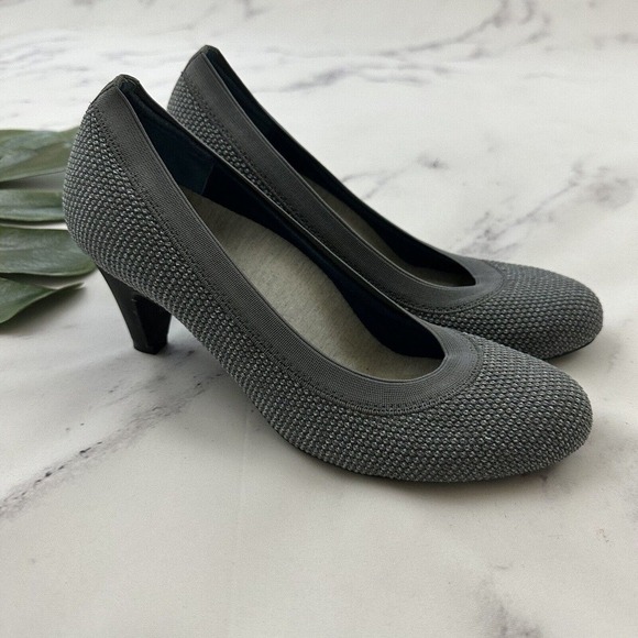 Betabrand Shoes - Betabrand Womens Late to the Gate Pumps Heels Size 8 Blue Gray Knit Round Toe